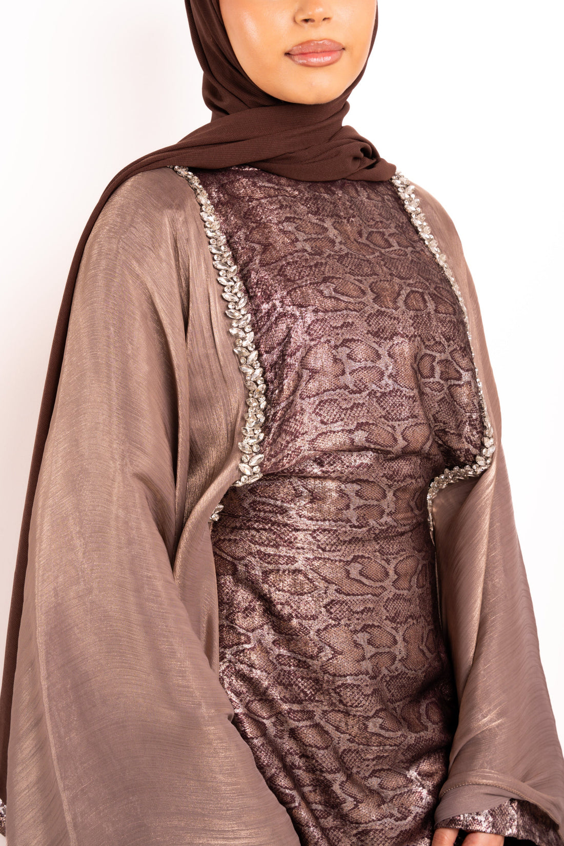 Yousra abaya