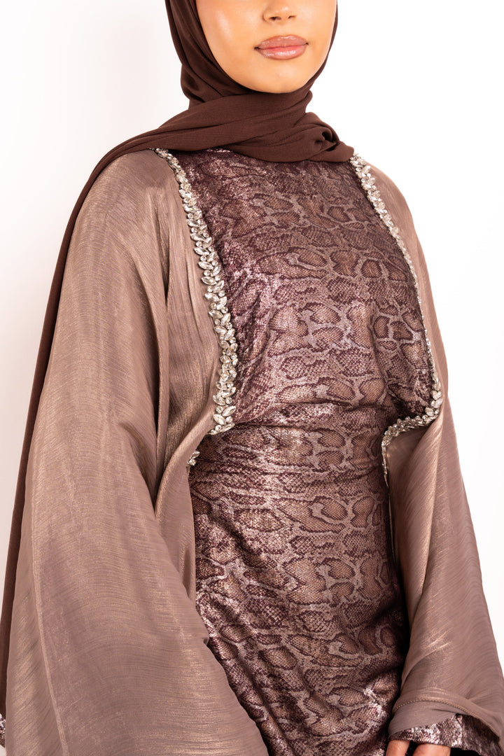 Yousra abaya