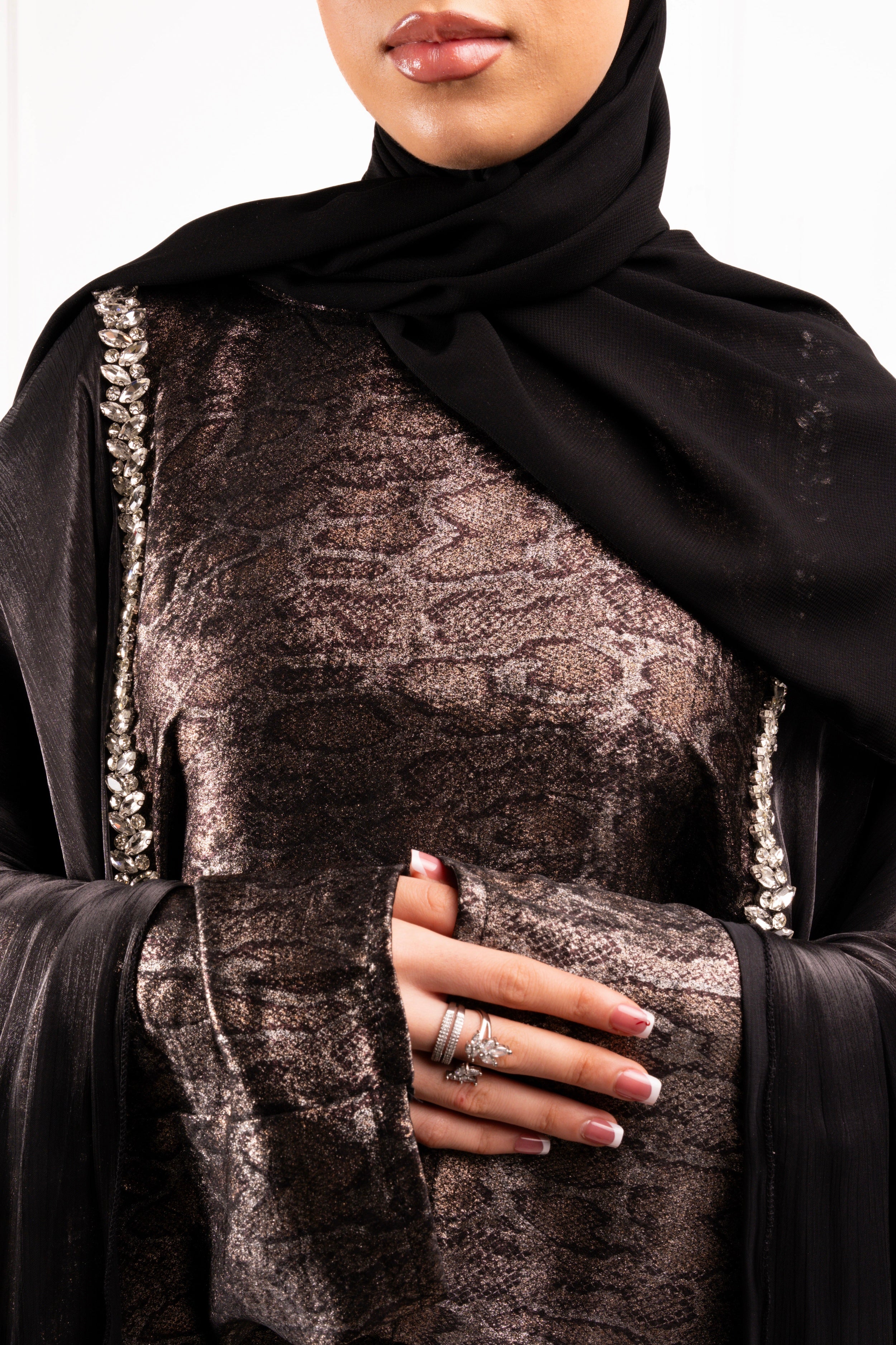 Yousra abaya